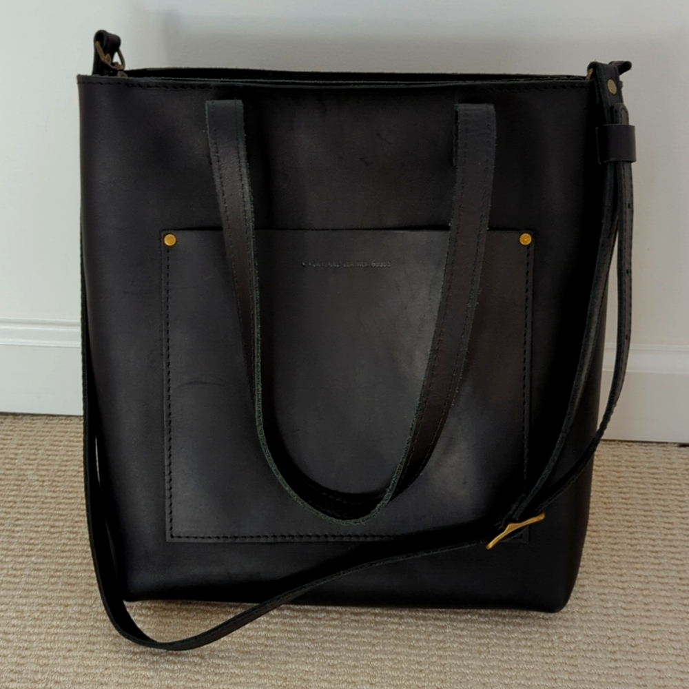 Portland Leather Crossbody Tote with Zipper - Black